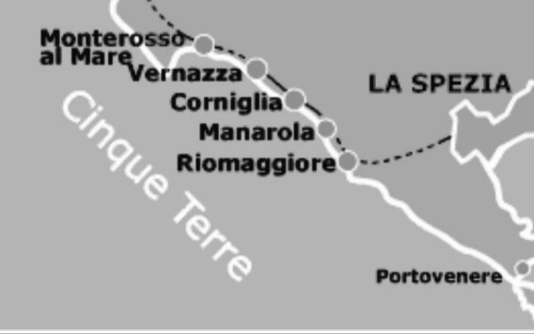 Scalinata Vernazza Little House *